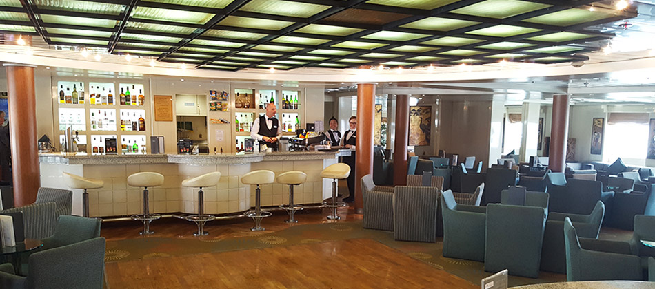 Captain's Club Lounge